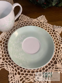 PORCELANOWA FILIŻANKA BIEL-MIĘTA POJ. 250 ML ZE SPODKIEM LISTKI PORCELANOWA FILIŻANKA BIEL-MIĘTA POJ. 250 ML ZE SPODKIEM LISTKI