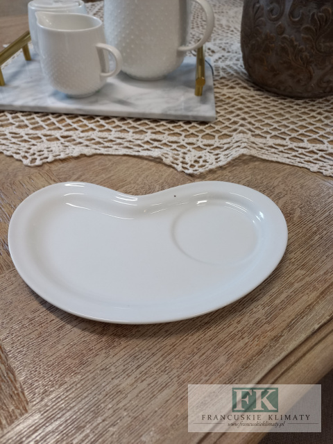 KOMPLET FILIŻANKA ZE SPODKIEM NERKA 21 CM KOMPLET FILIŻANKA ZE SPODKIEM NERKA 21 CM